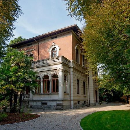 Villa Confalonieri Mandello del Lario Buitenkant foto