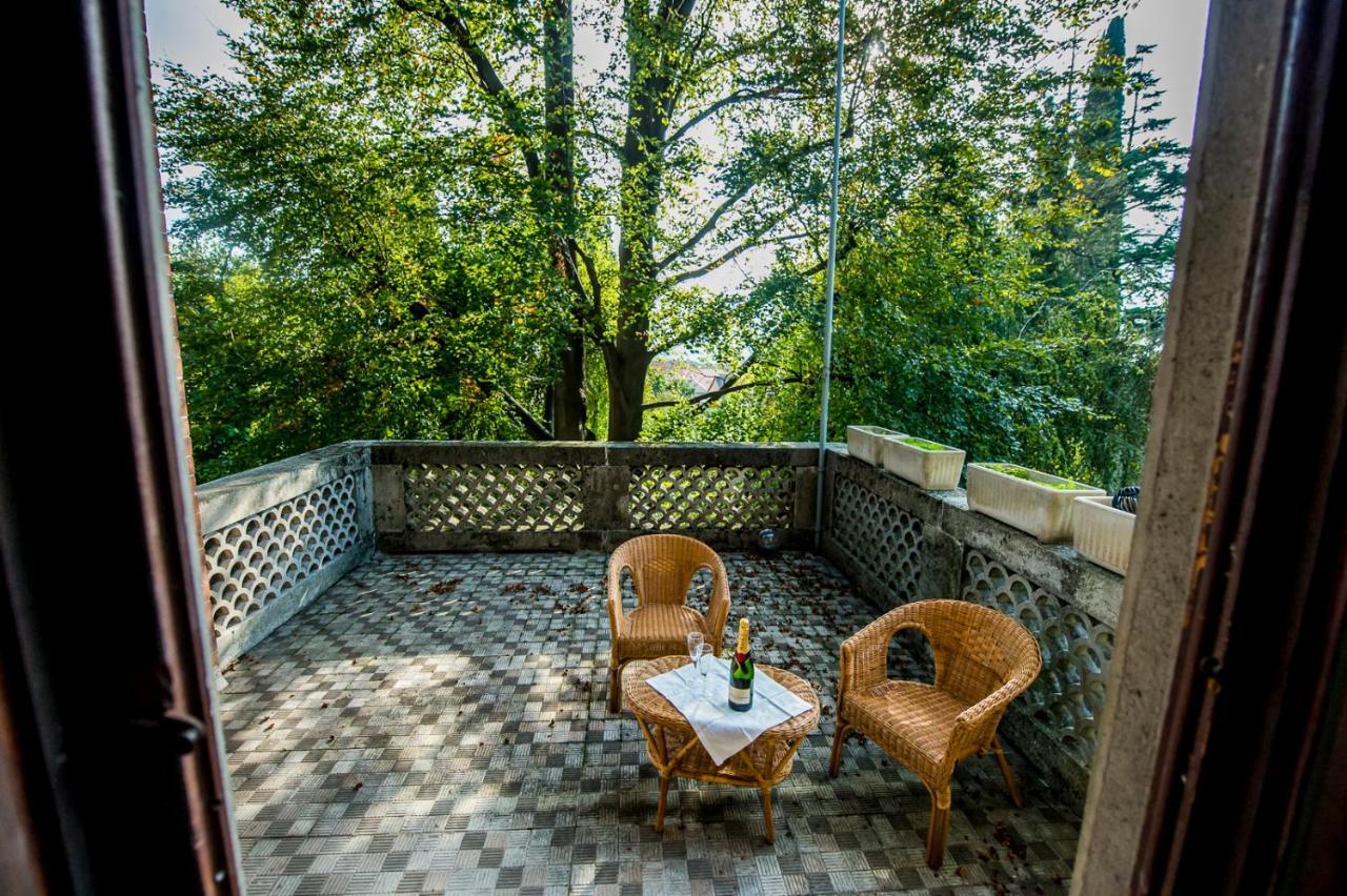 Villa Confalonieri Mandello del Lario Buitenkant foto